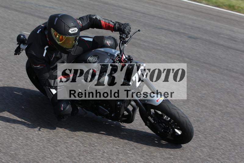 /Archiv-2022/12 22.04.2022 Discover the Bike ADR/Race 3/28